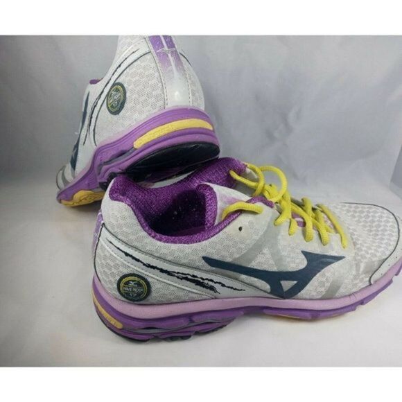Mizuno Wave Rider 17 Women's Sz‎ W 10 Lightweight Running Shoes White BLK/Purple - Picture 2 of 11